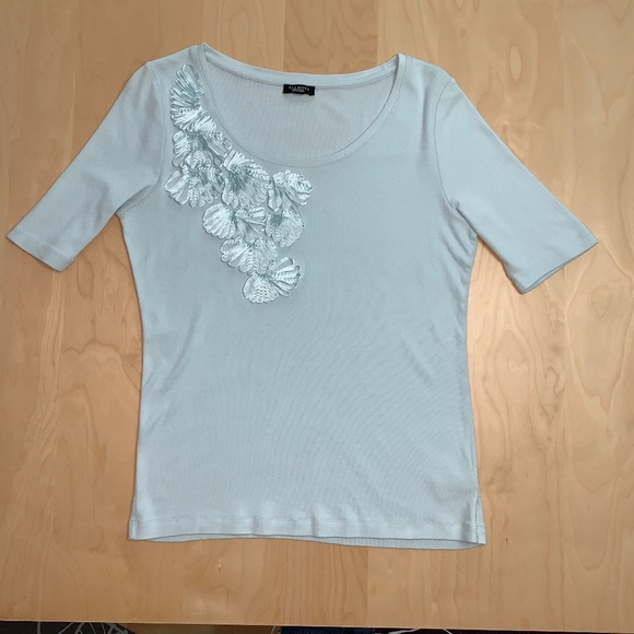 TALBOTS Light Green Top w/ Ribbon Flower Design - Picture 4 of 6